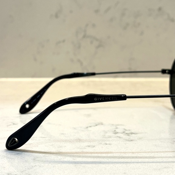Givenchy GB7012/S Black Aviator Unisex Sunglasses - Picture 7 of 10